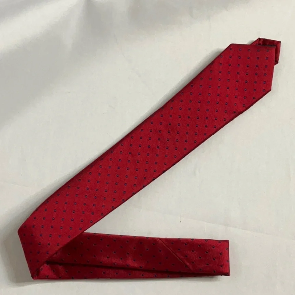 Brooks Brothers Red Silk Tie with Navy Dots 100% Silk Size Youth NWOT